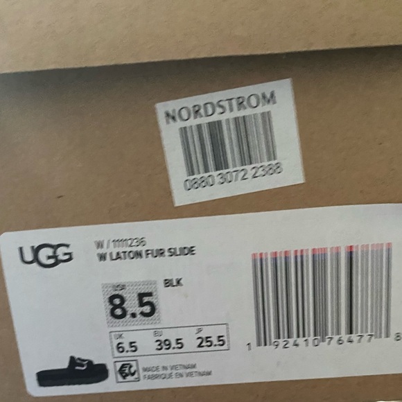 UGG fur slide NEW w box 8.5 - Picture 2 of 4